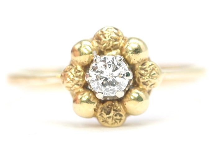 Vintage 18ct gold Diamond solitaire ring - stamped 18CT - size M 1/2 or US 6 1/4