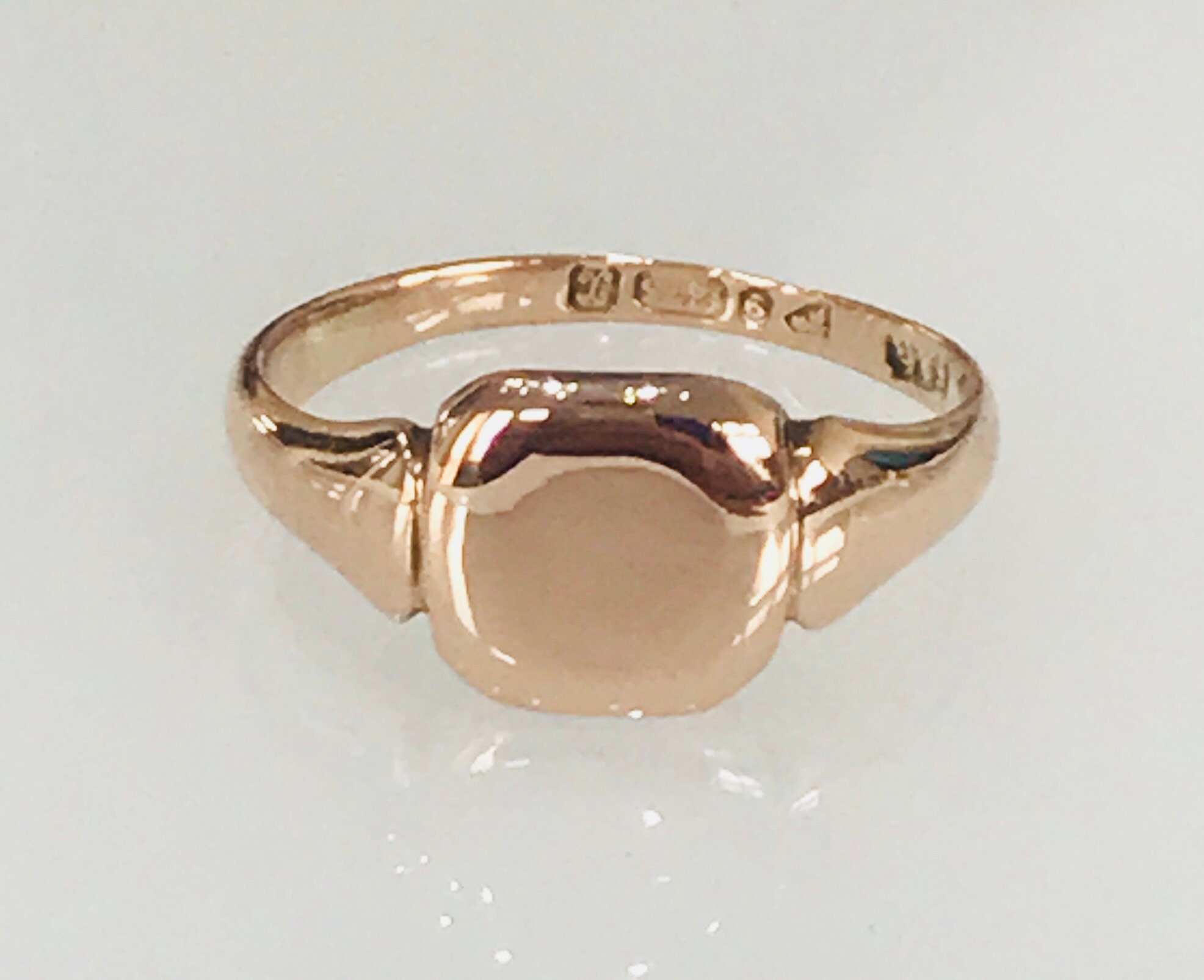 Stunning antique 9ct rose gold / pinky ring hallmarked Chester