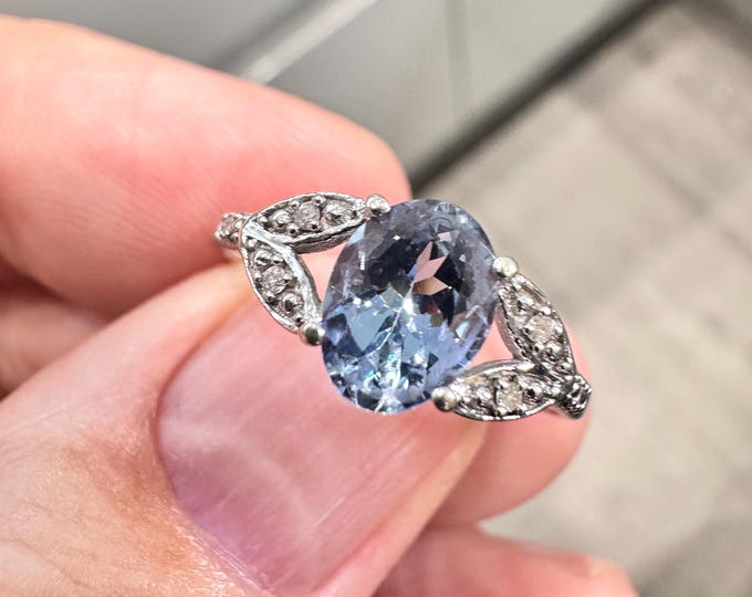 Vintage 9ct White Gold Topaz & Diamond Ring - Size R 1/2 US 8 3/4