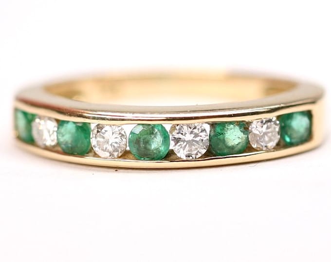 18ct gold Emerald & Diamond ring - size i 1/2 or US 4 1/2