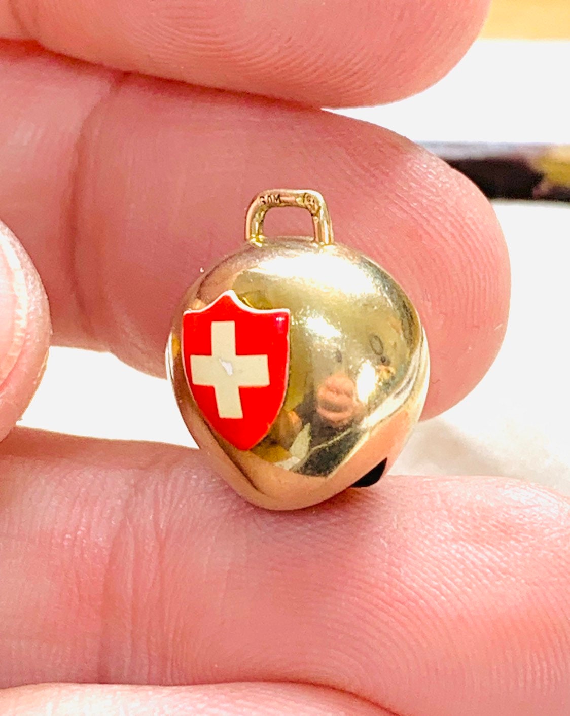 Stunning vintage 9ct gold enamelled Swiss cow bell charm fully hallmarked