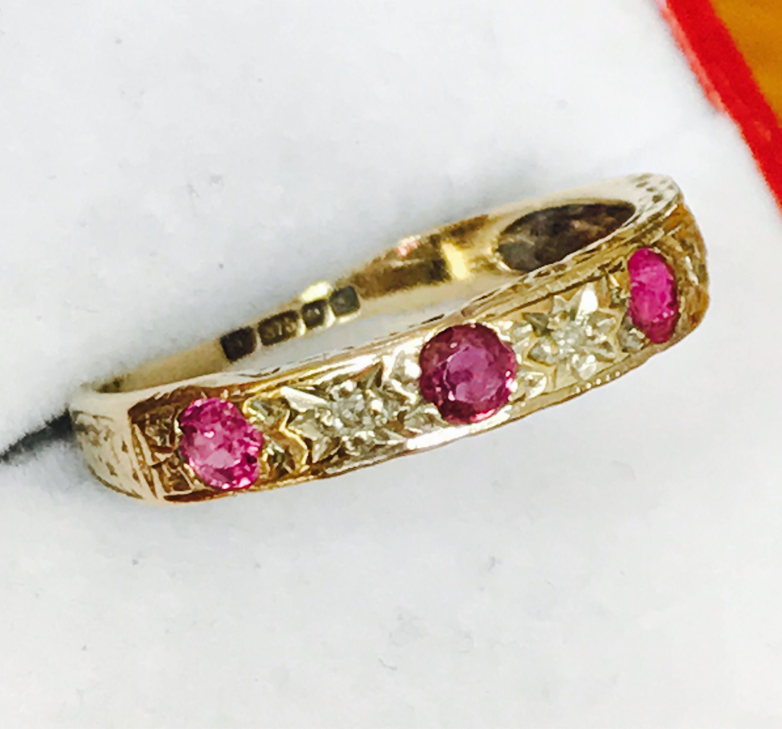 Superb vintage 9ct yellow gold Ruby & Diamond eternity ring - 1985