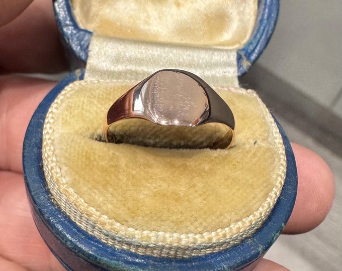 Antique 9ct rose gold signet ring - hallmarked London 1913 - size M or US 6