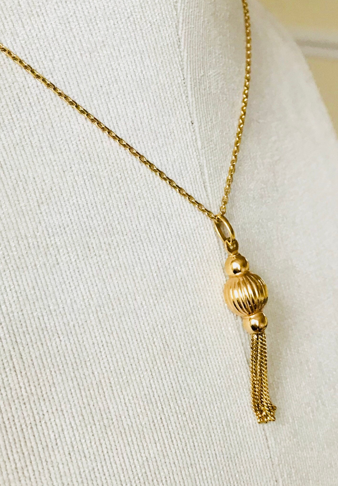 Stunning vintage 9ct gold Tassel necklace - fully hallmarked