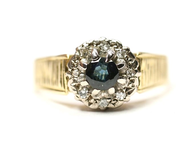 Vintage 18ct gold Sapphire and Diamond ring - hallmarked Birmingham 1972 - size L 1/2 or US 5 3/4