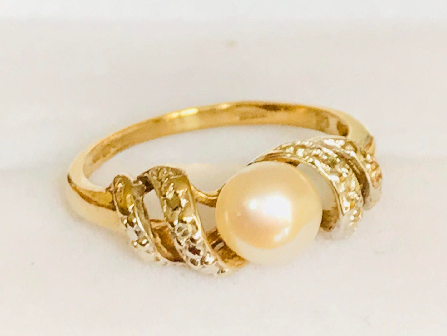 Vintage 9ct gold pearl & diamond ring - fully hallmarked **Reserved for ...