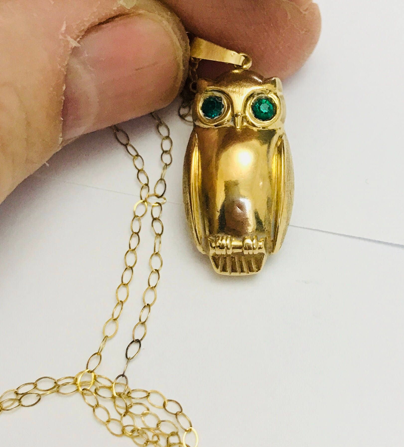 Stunning vintage 9ct yellow gold Owl 