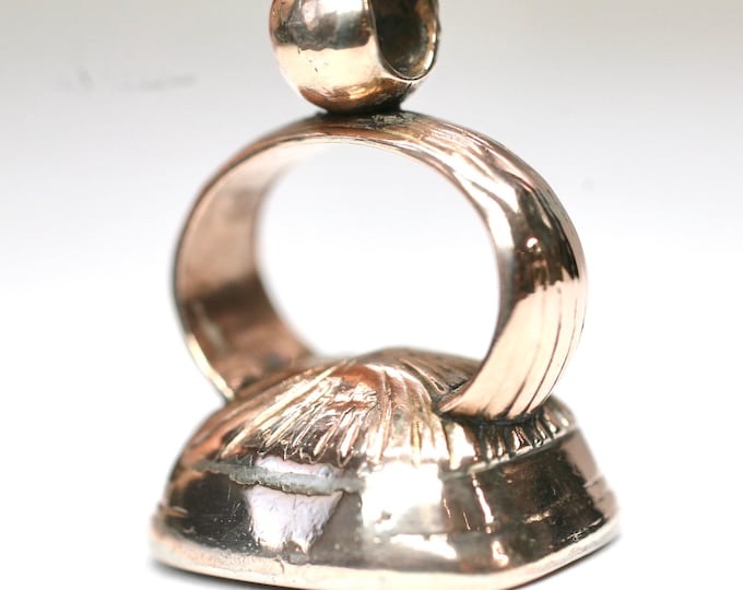 Antique Georgian / early Victorian gold cased Carnelian fob pendant - 11gms