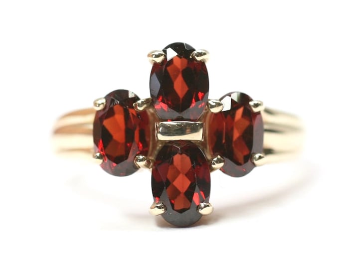Vintage 9ct gold Garnet ring - Birmingham 1997 - size N or US 6 1/2