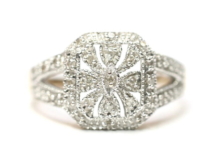 Sparkling vintage 9ct gold Diamond dress ring - fully hallmarked - size P or US 7 1/2