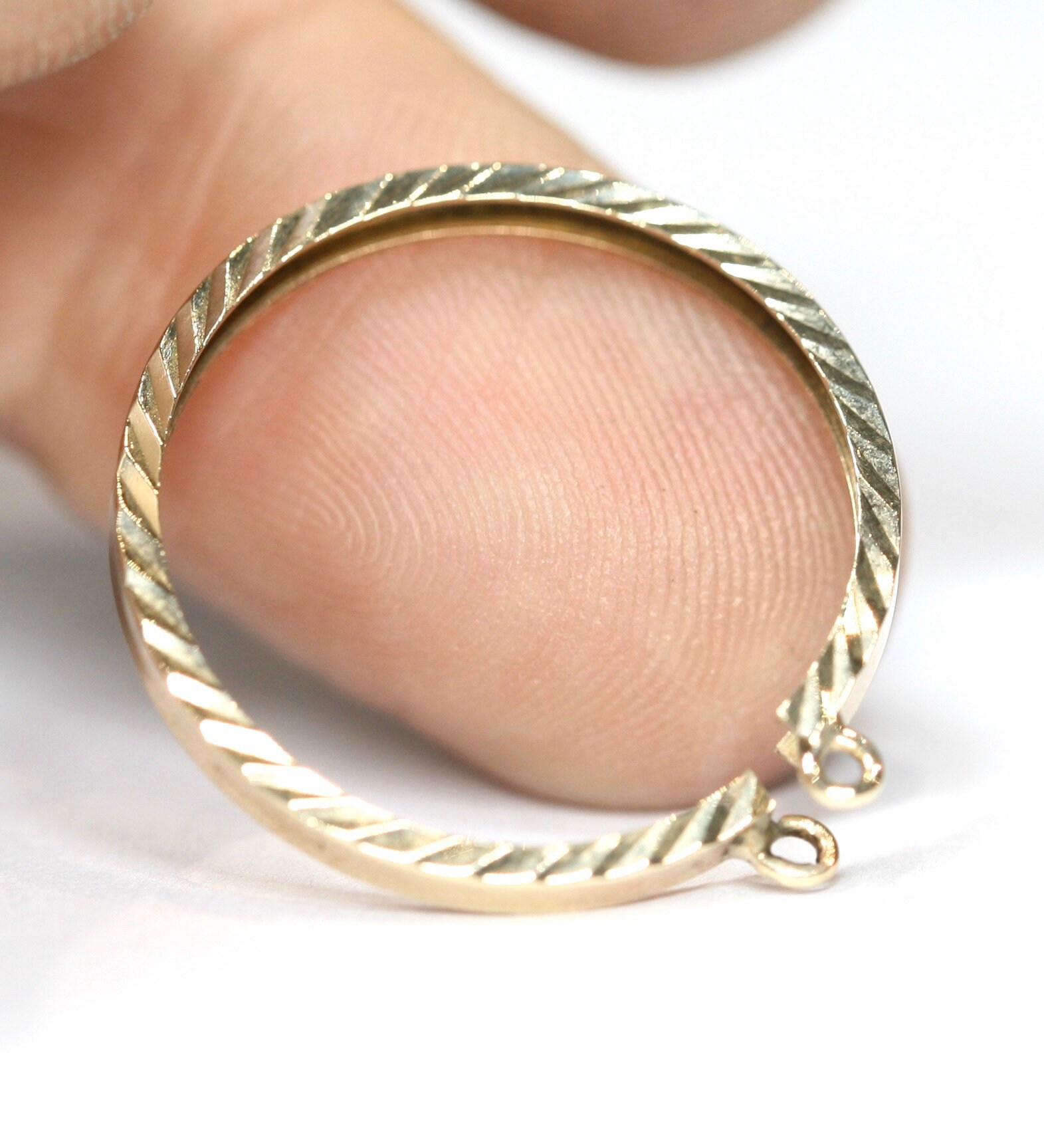 Vintage 9ct yellow gold full Sovereign pendant mount - hallmarked ...