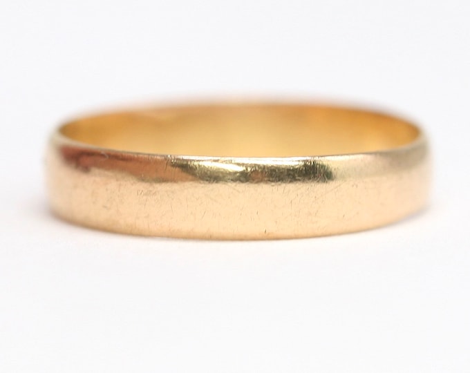 22ct gold wedding ring - Hallmarked Chester 1931 - size L or 5 1/2