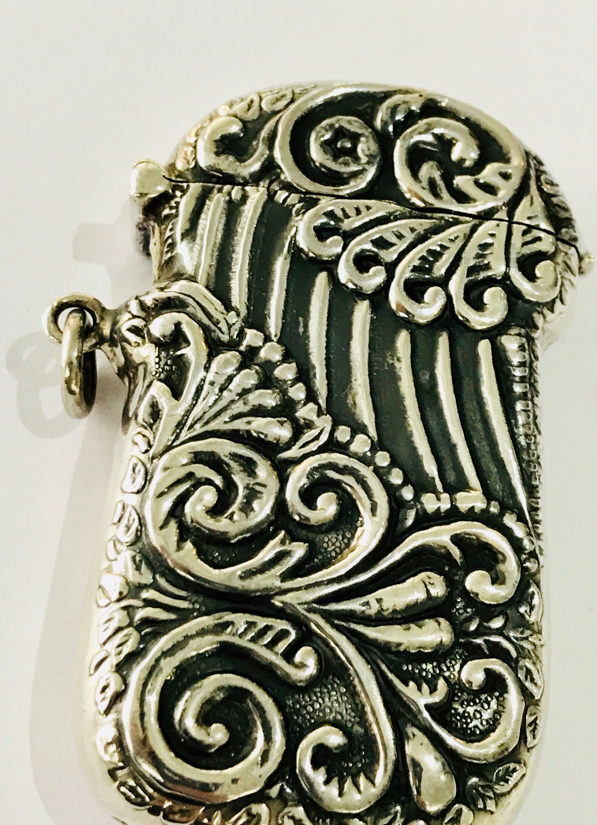 Stunning ornate vintage Sterling Silver Vesta match case