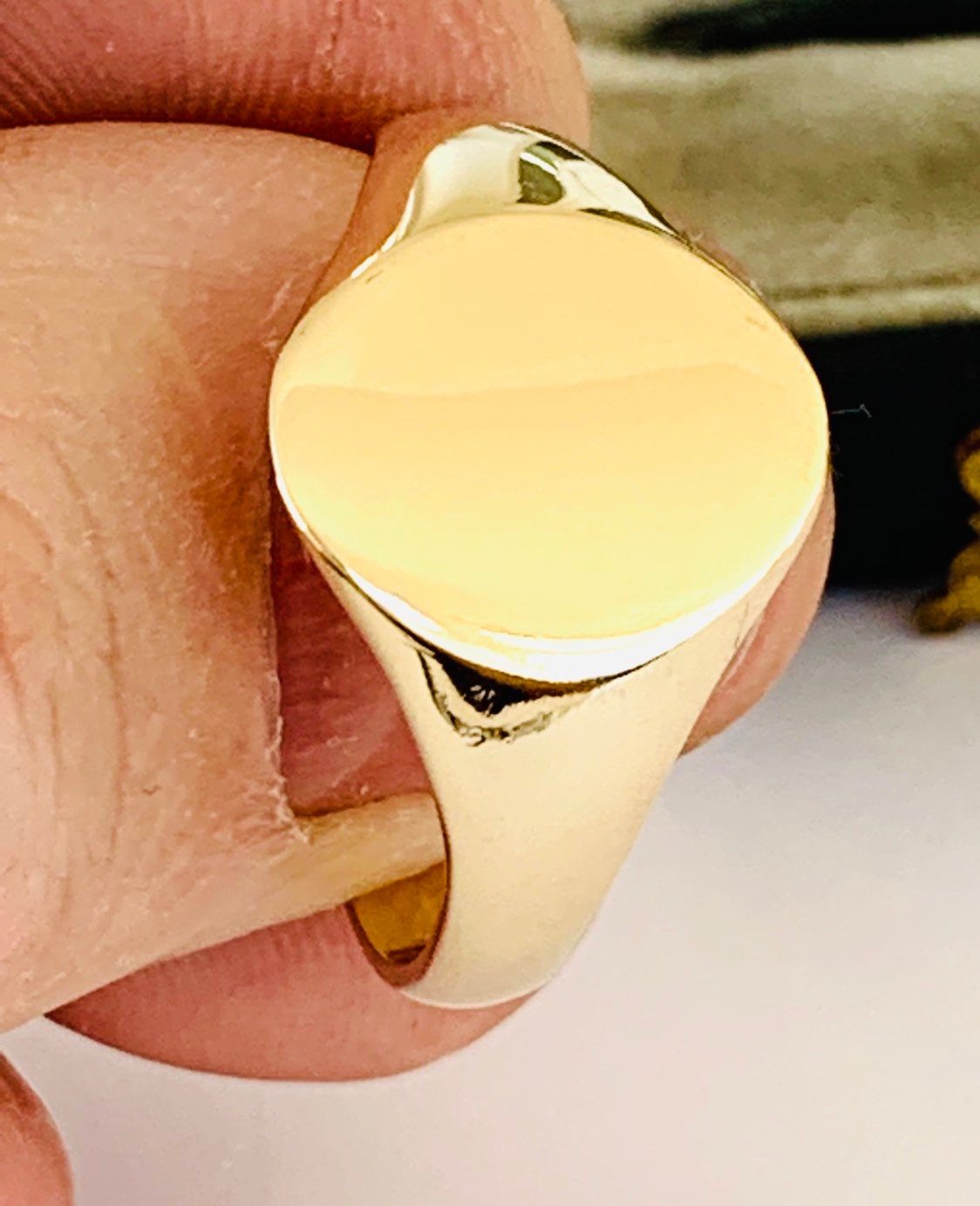Superb vintage Men's 9ct yellow gold ring hallmarked