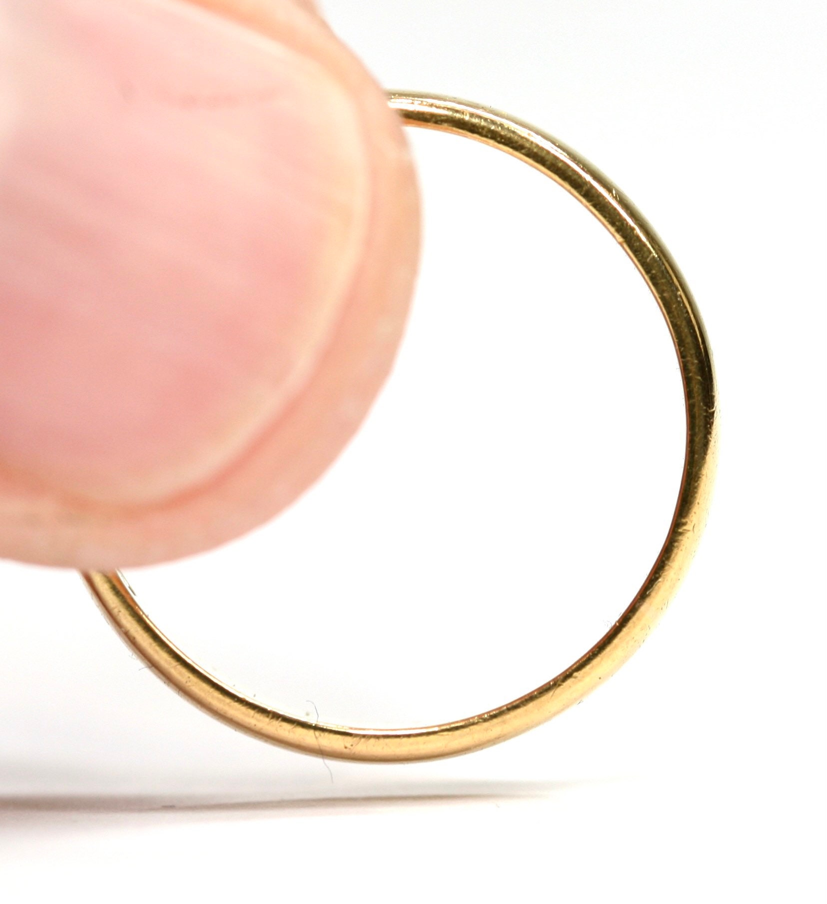 Vintage 22ct gold wedding ring - hallmarked Birmingham 1957 - size P or