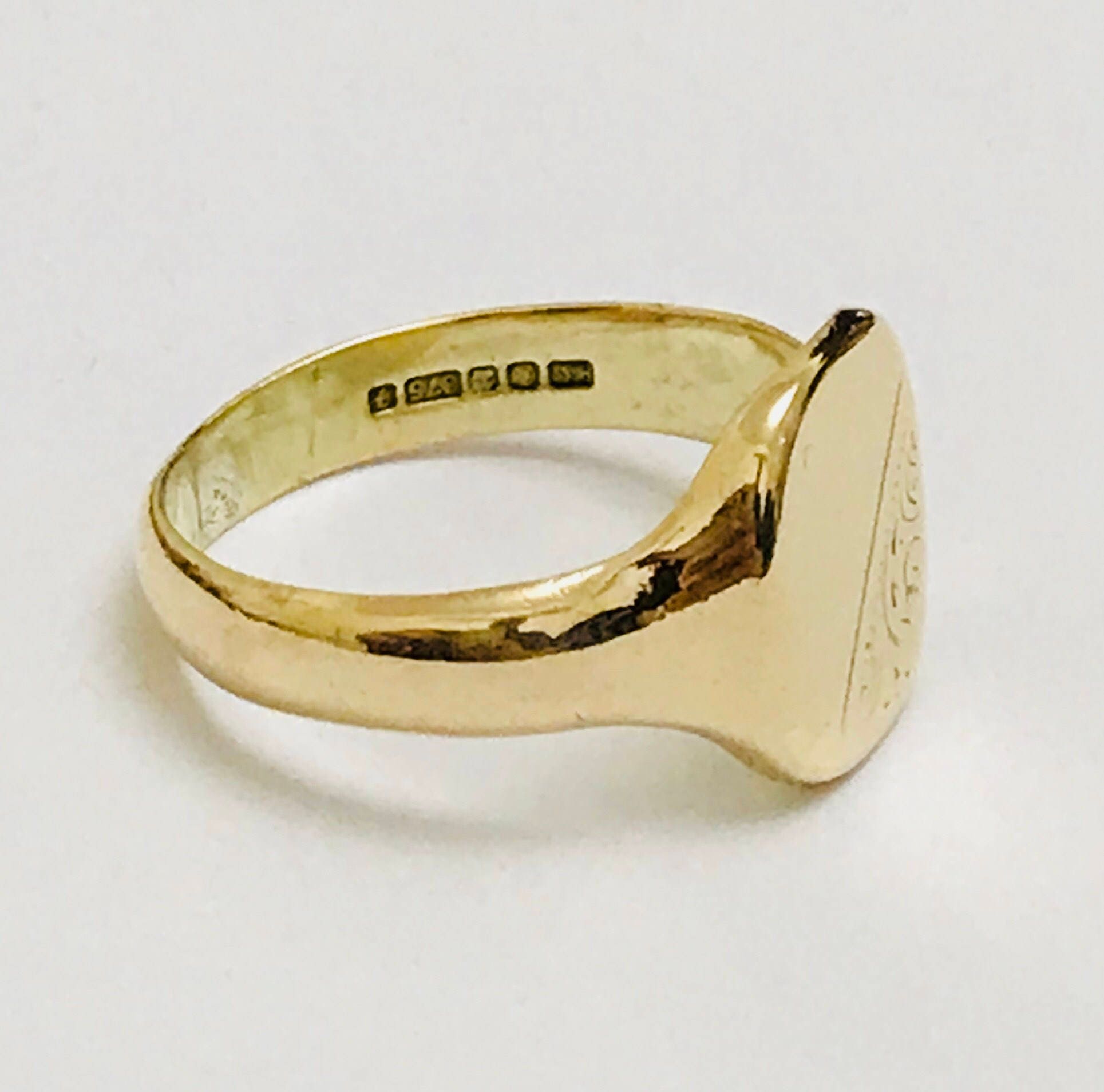 Lovely vintage 9ct yellow gold Mens ring Birmingham 1980