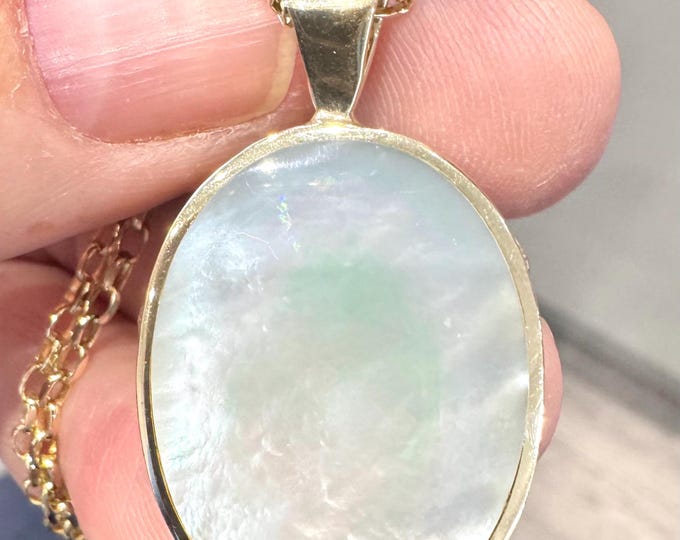 Superb vintage 9ct gold Mother of Pearl and Turquoise double sided pendant - Sheffield 2000 - 9.1gms