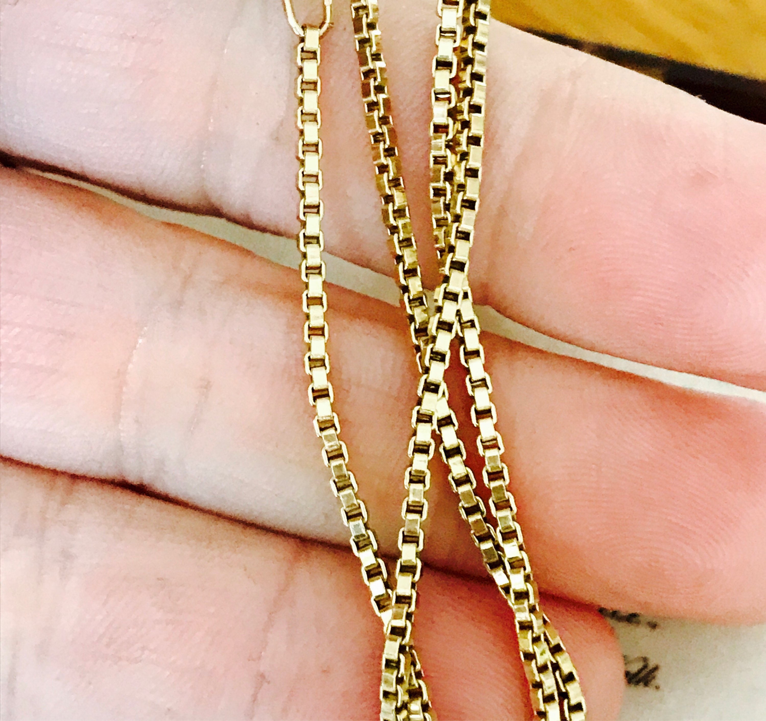 Superb Vintage 9ct Yellow Gold 16 Inch Box Chain London 1979 superb-vintage-9ct-yellow-gold-16-inch-box-chain-london-1979