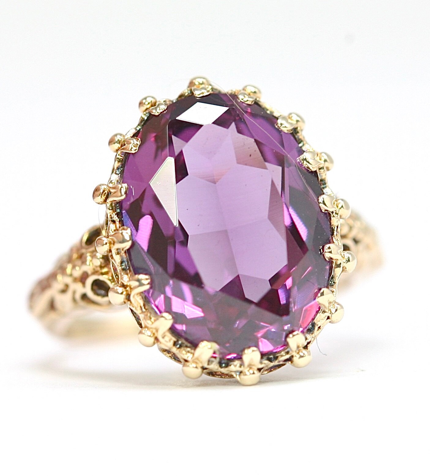 Superb heavy vintage 9ct yellow gold synthetic Amethyst statement ring ...