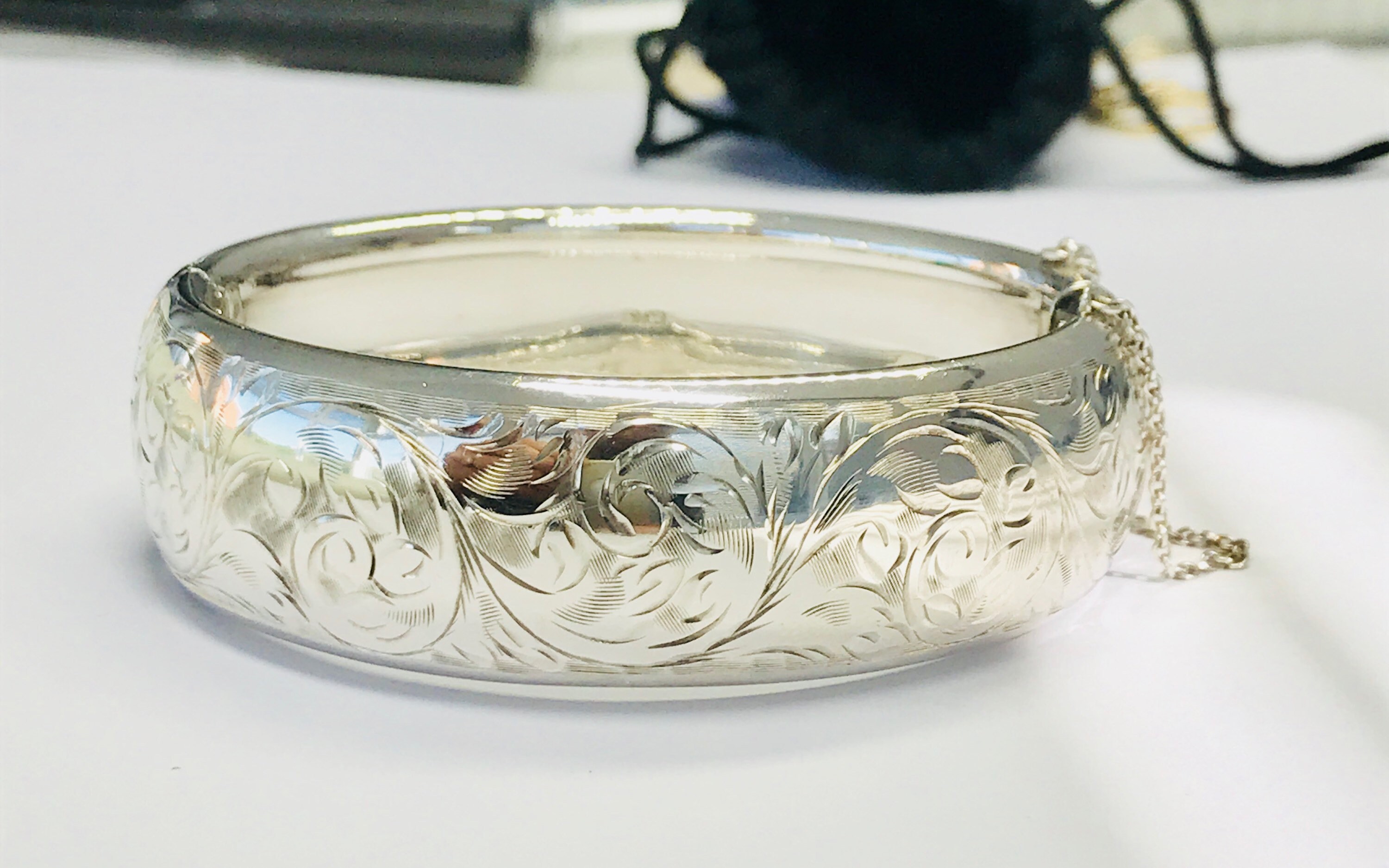 Superb vintage sterling silver embossed bangle hallmarked Chester 1957