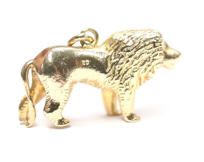 Superb heavy vintage 9ct gold Lion pendant or charm - London 1961 - 8.5gms