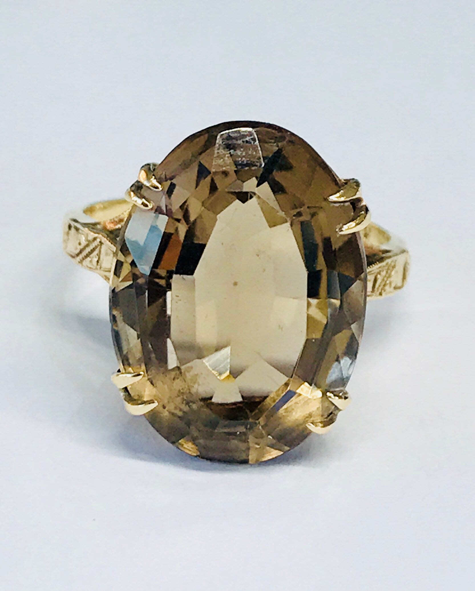 Stunning vintage 9ct yellow gold Smokey Quartz statement ring
