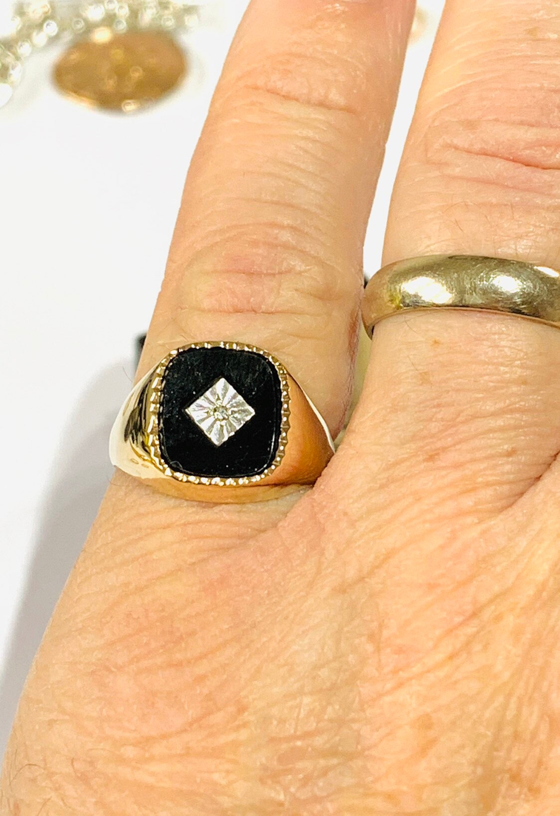 Superb Vintage 9ct Gold Diamond Onyx Signet Or Pinky Ring Hallmarked superb-vintage-9ct-gold-diamond-onyx-signet-or-pinky-ring-hallmarked
