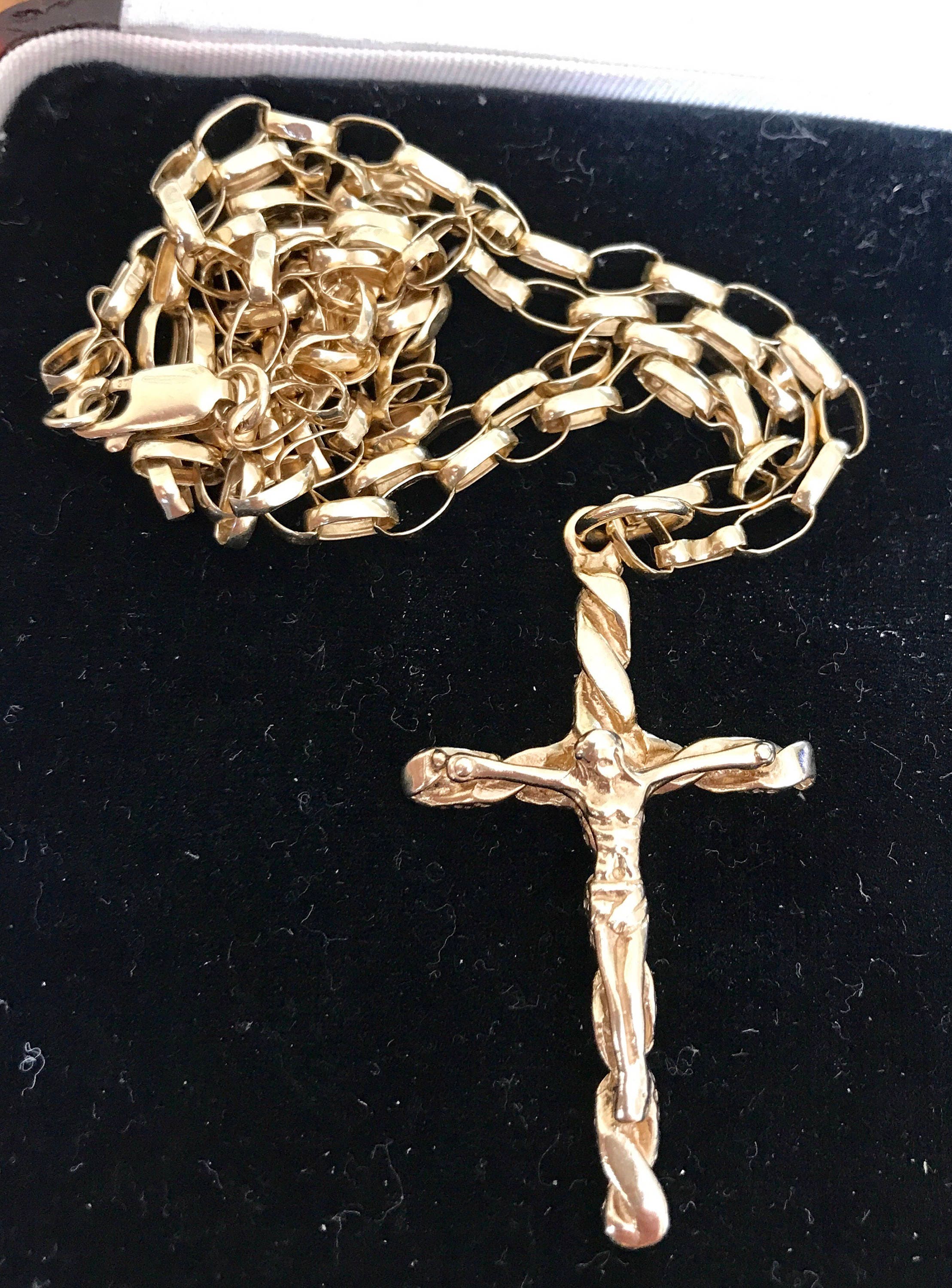 A superb heavy vintage solid 9ct yellow gold Crucifix and chain