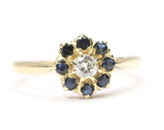 Stunning antique 18ct gold Diamond and Sapphire flower head ring - size L or US 5 1/2