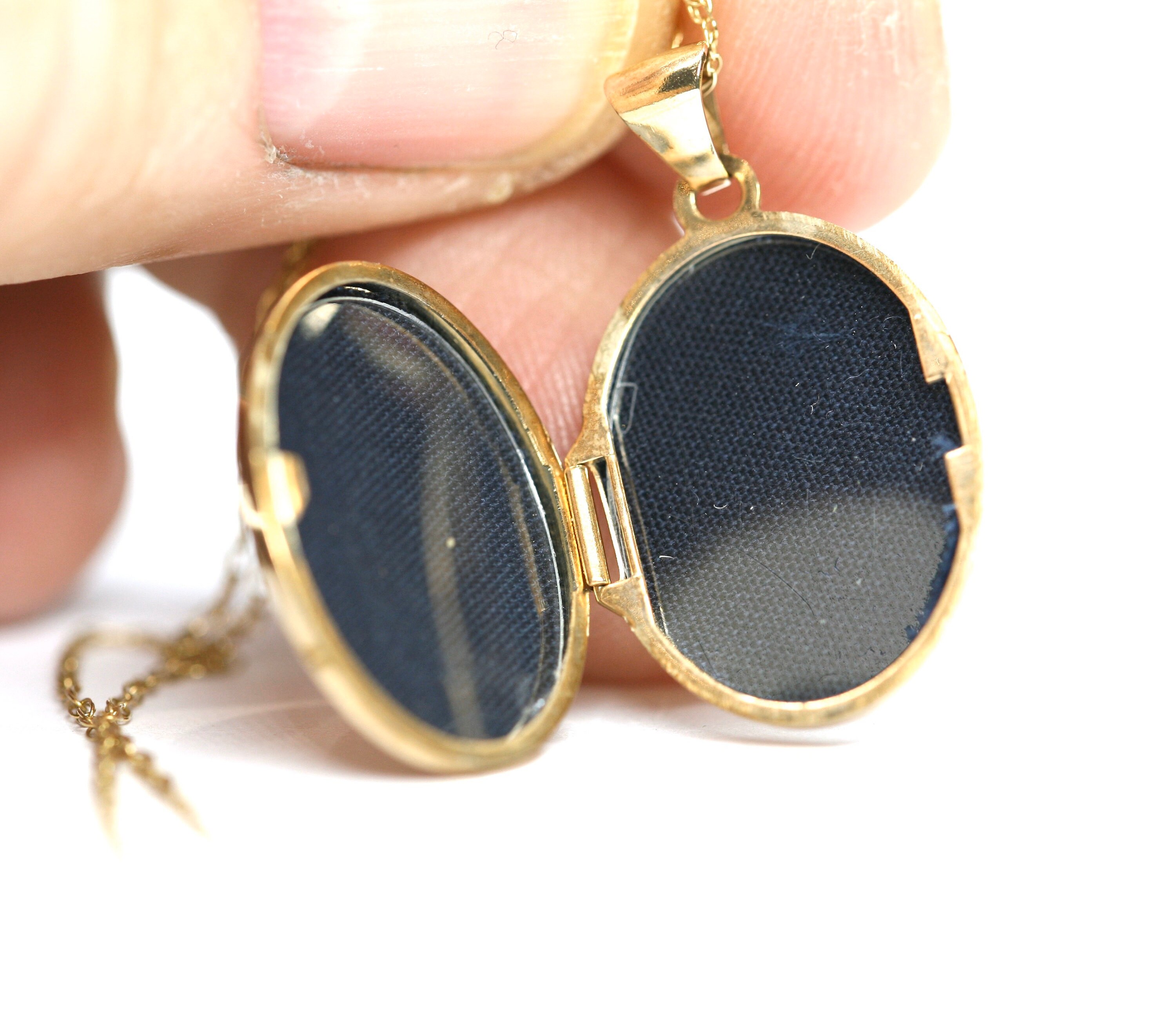 Superb vintage 9ct yellow gold double Locket 18 inch necklace fully