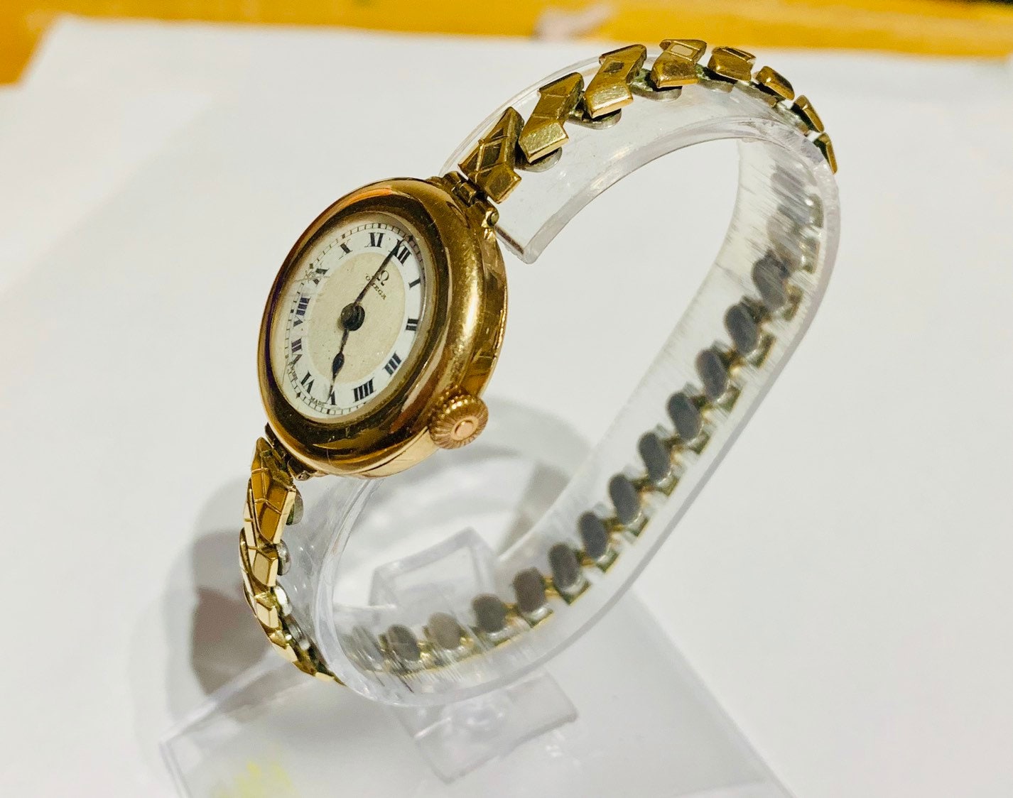 Superb antique 9ct gold cased Omega ladies wristwatch in full working