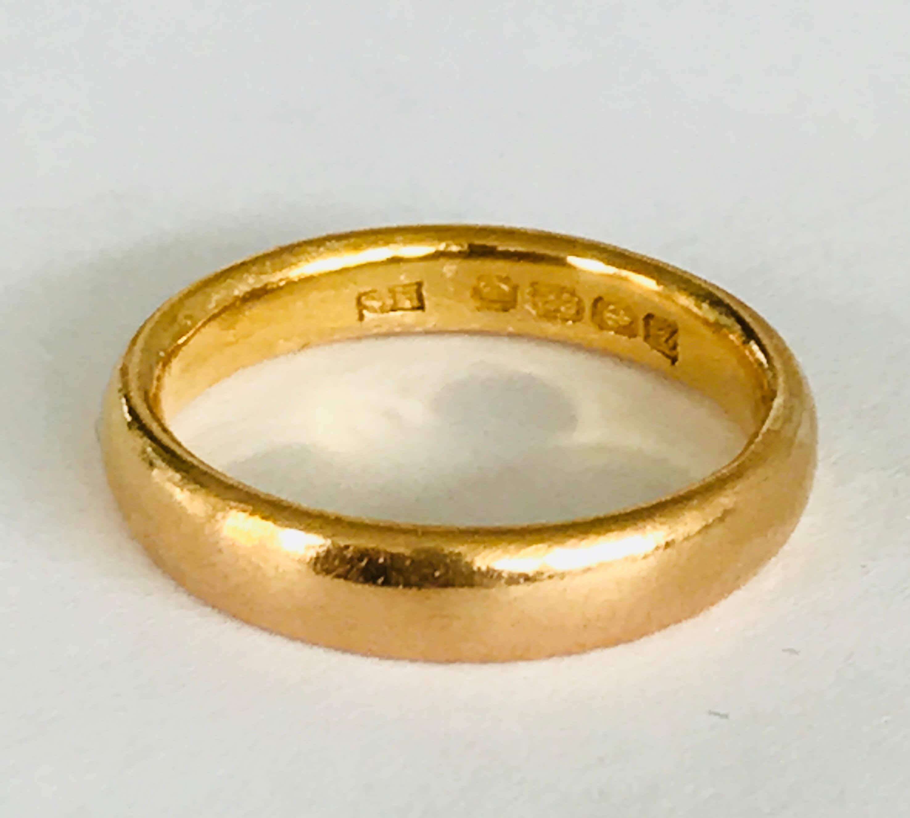 Antique 22ct gold wedding ring - hallmarked Birmingham 1924 ***Reserved***