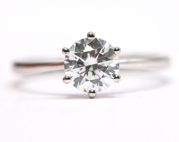 Vintage 9ct white gold Cubic Zirconia solitaire ring - size P or 7 1/2