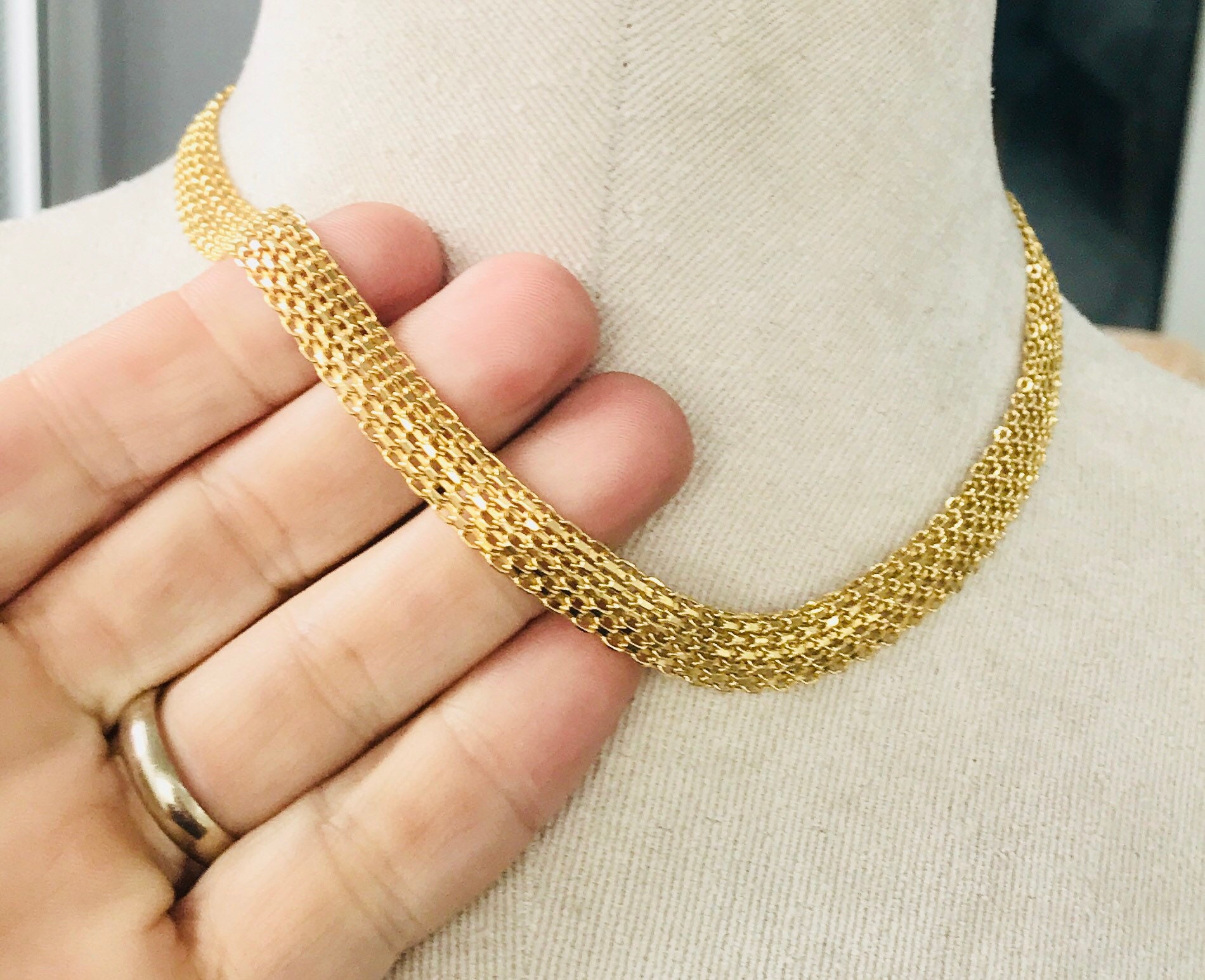 Stunning 9ct yellow gold woven strand necklace fully hallmarked