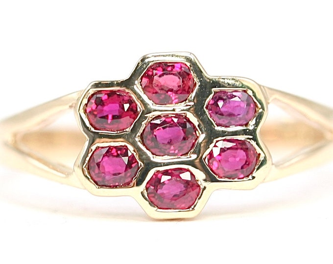 Stunning 14ct gold Ruby ring - size N or US 6 1/2