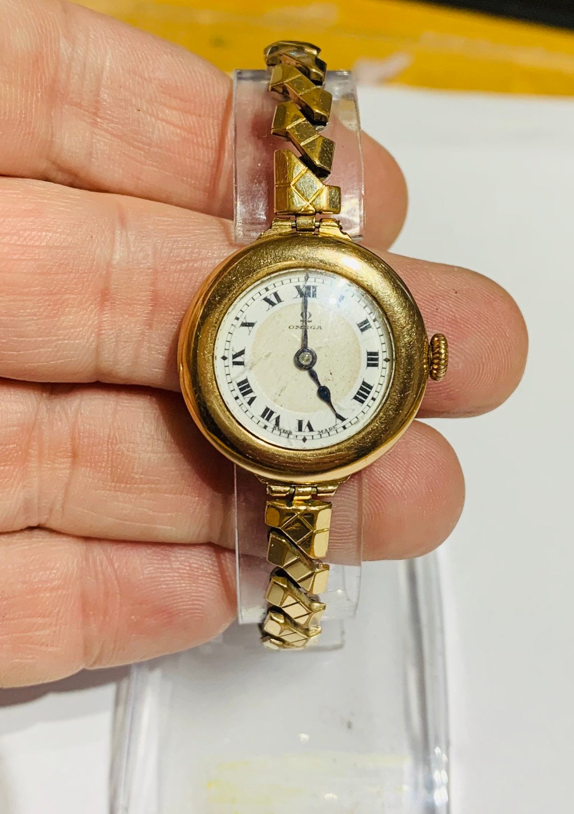 Superb antique 9ct gold cased Omega ladies wristwatch in full working