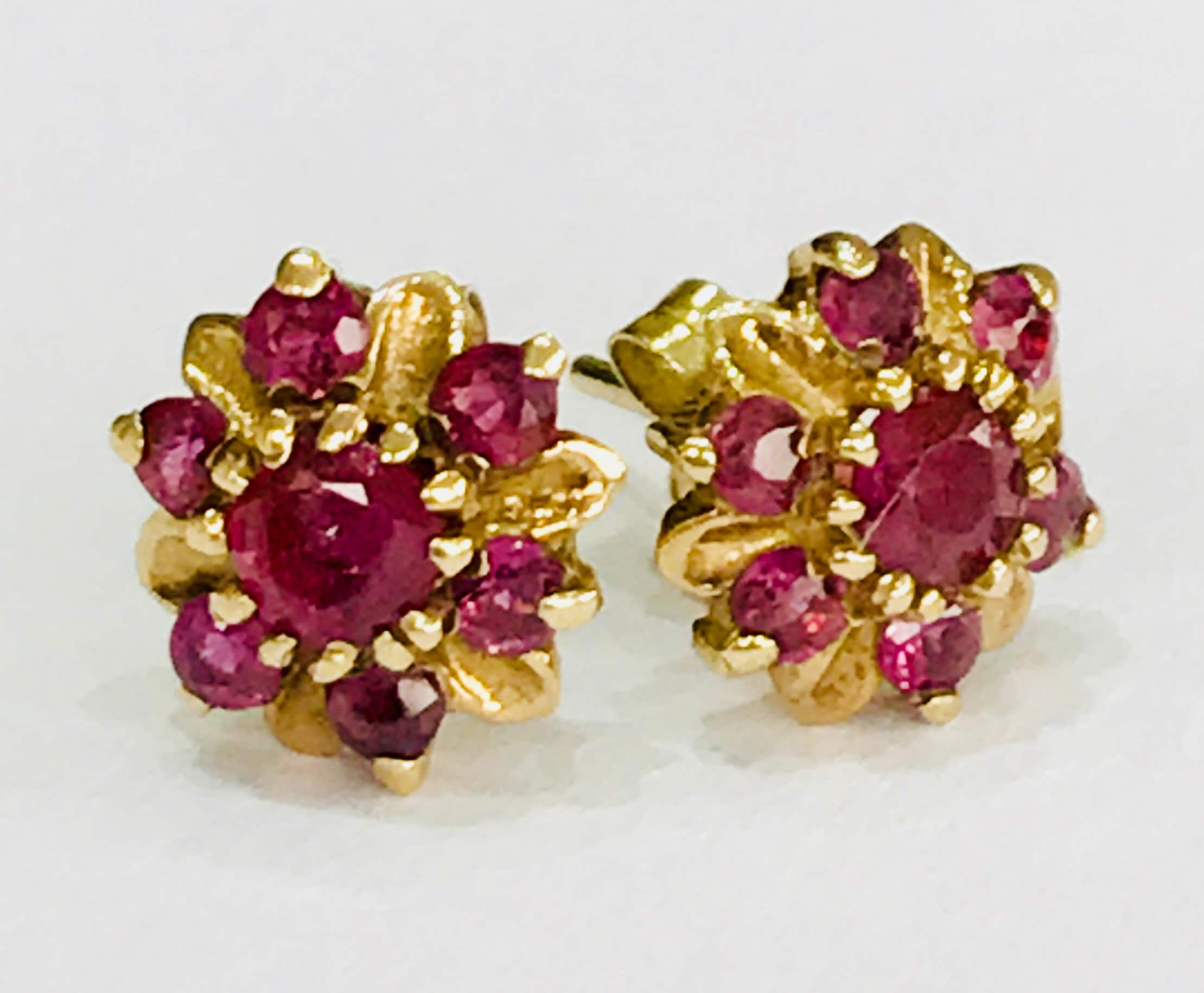 Fabulous vintage 9ct yellow gold natural Ruby stud earrings