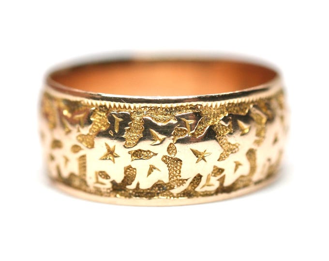 Victorian 18ct gold embossed pattern ring - Hallmarked Chester 1896 - size N 1/2