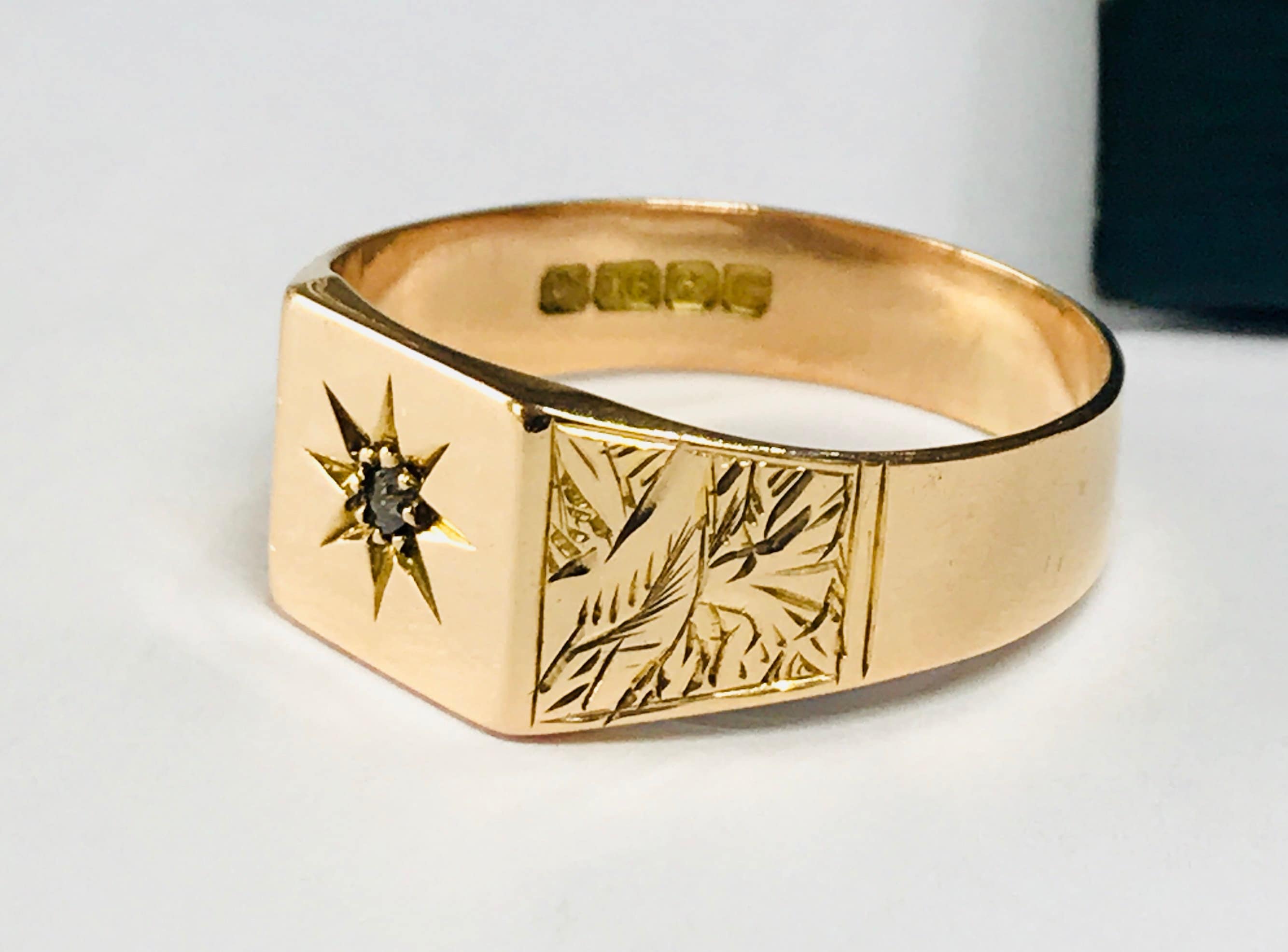 Fabulous antique 18ct gold Men's diamond ring hallmarked