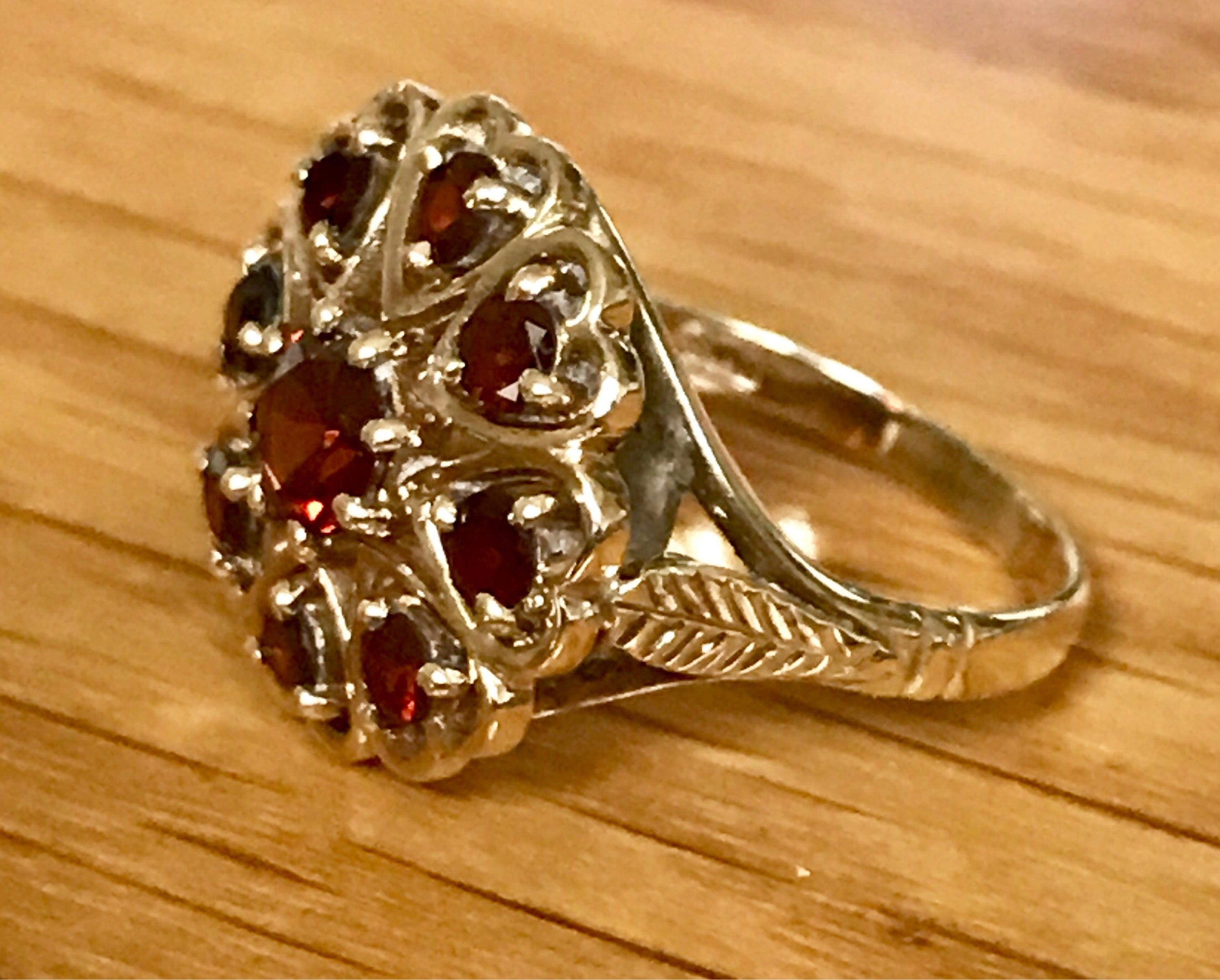 SALE***Fabulous vintage 9ct yellow gold cluster ring London 1959