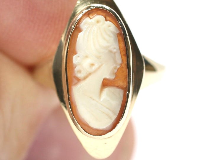 Vintage 9ct gold Cameo ring - hallmarked Birmingham 1983 - size N or US 6 1/2