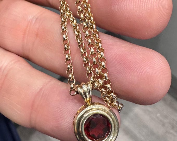 Stunning vintage 16 inch 9ct gold Garnet pendant necklace - fully hallmarked