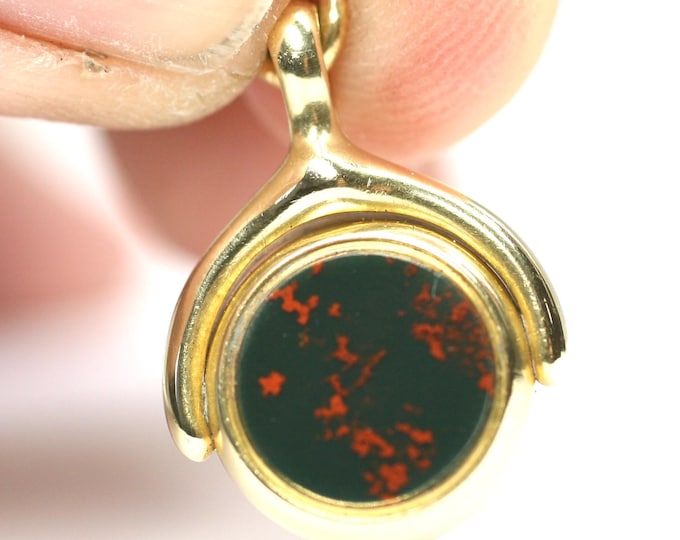 Antique 18ct gold Bloodstone and Carnelian fob pendant - 4.4gms