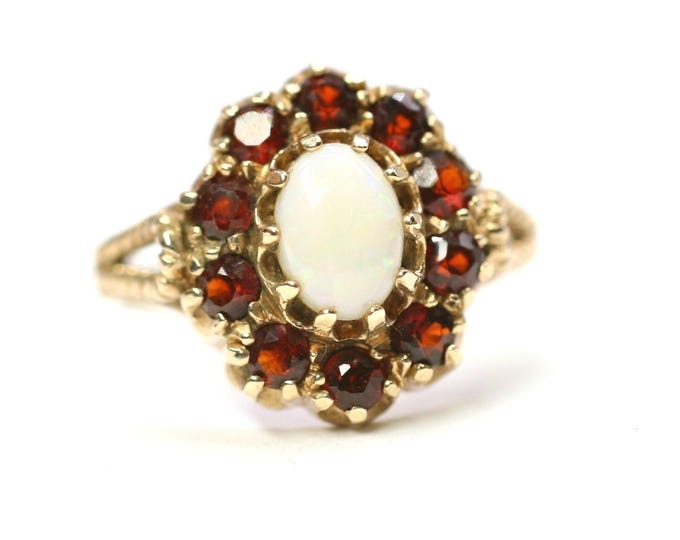 Vintage 9ct gold Opal & Garnet ring - London 1974 - size M or US 6