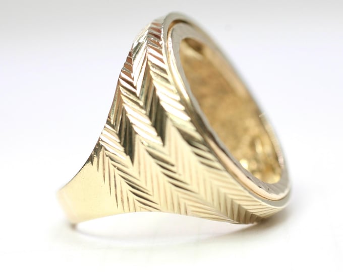 9ct gold full Sovereign ring mount - fully hallmarked - size S