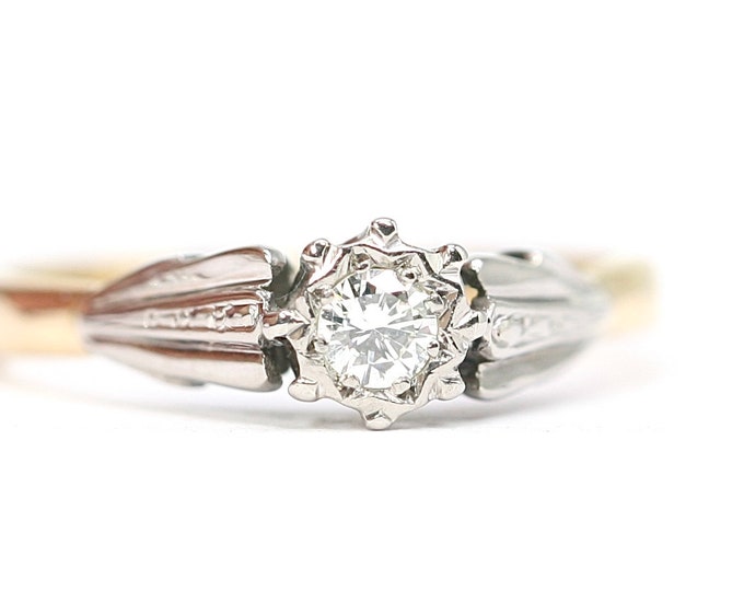 Antique 18ct gold 0.20 carat Diamond solitaire ring / engagement ring - stamped 18CT - size R or US 8 1/2