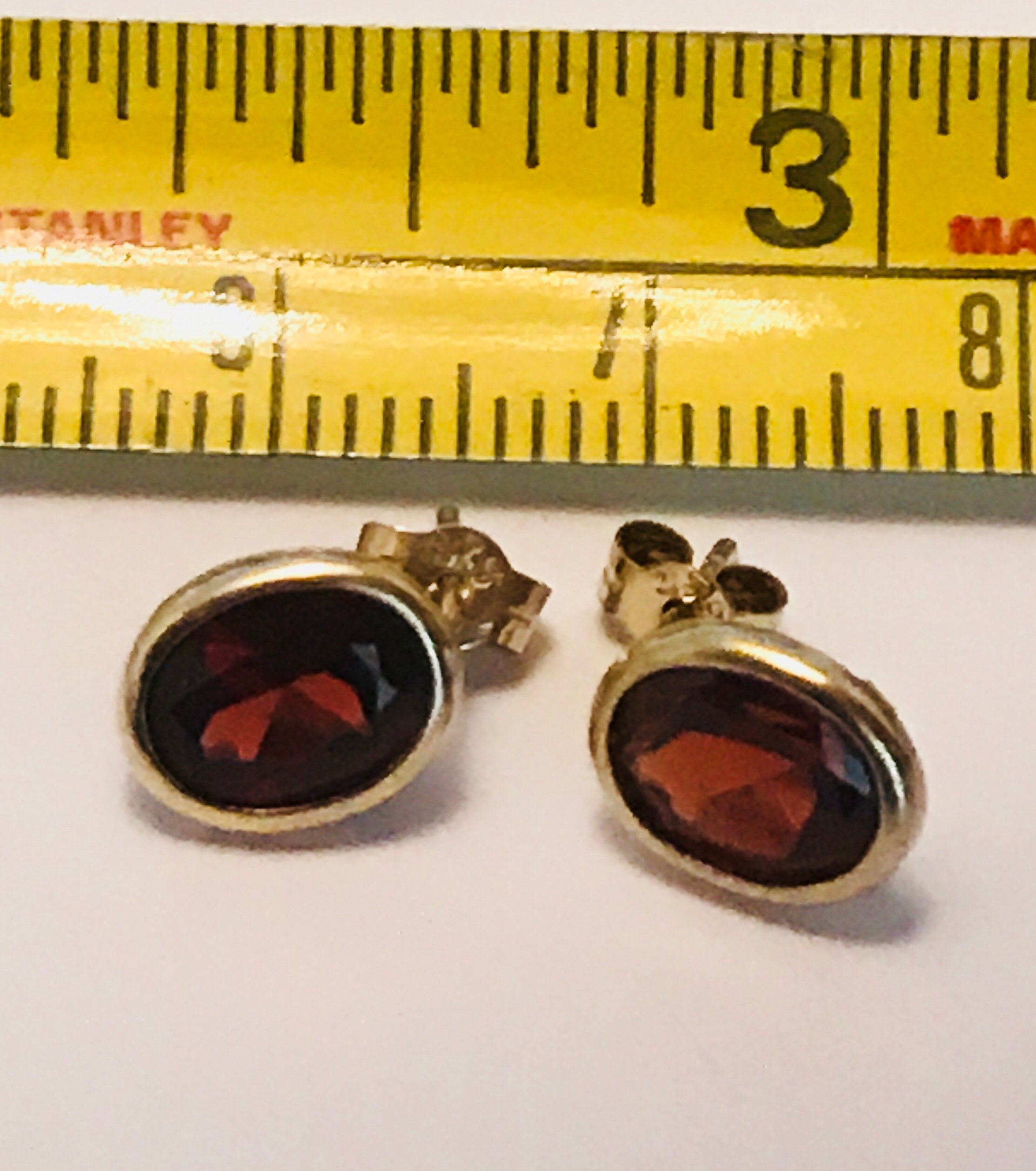 Vintage 9ct gold stud earrings