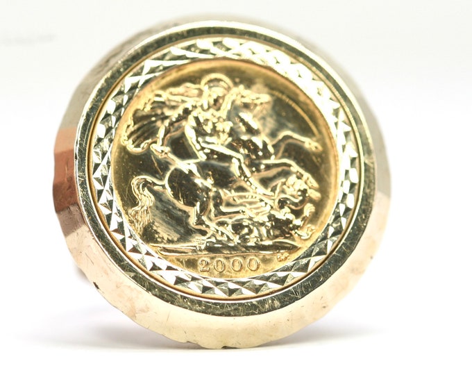 Superb vintage 22ct / 9ct gold 1/2 Sovereign ring - dated 2000 - size Q or US 8