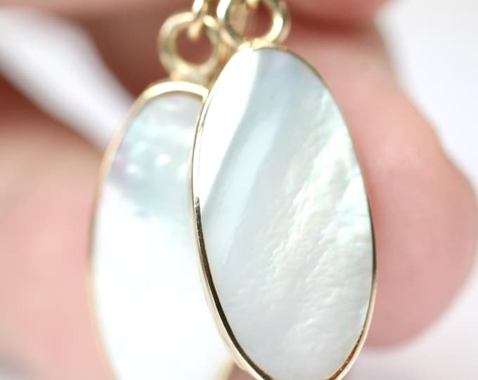 Vintage 9ct gold Mother of Pearl drop earrings - Sheffield 2000