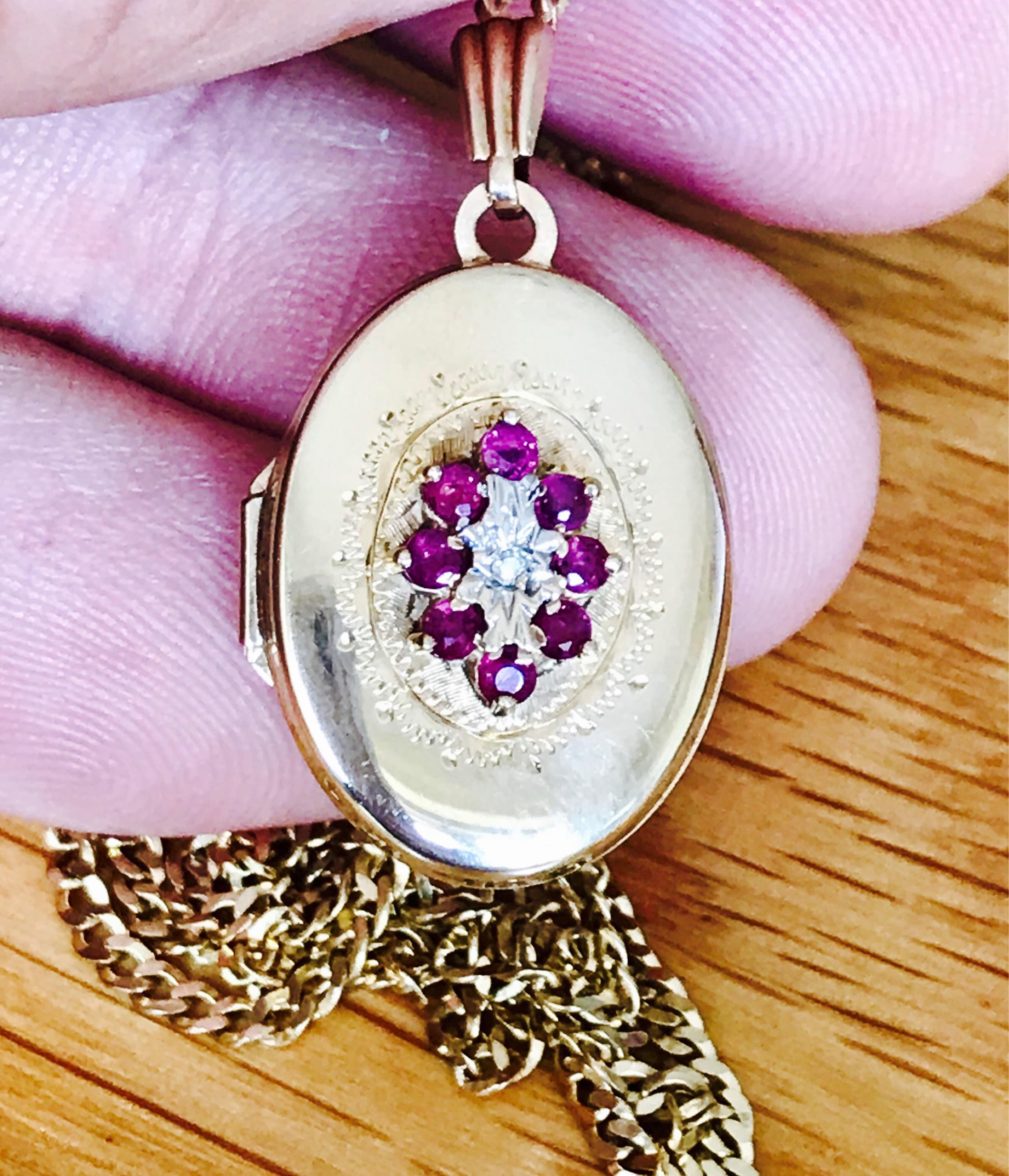Gold locket with ruby Clearance